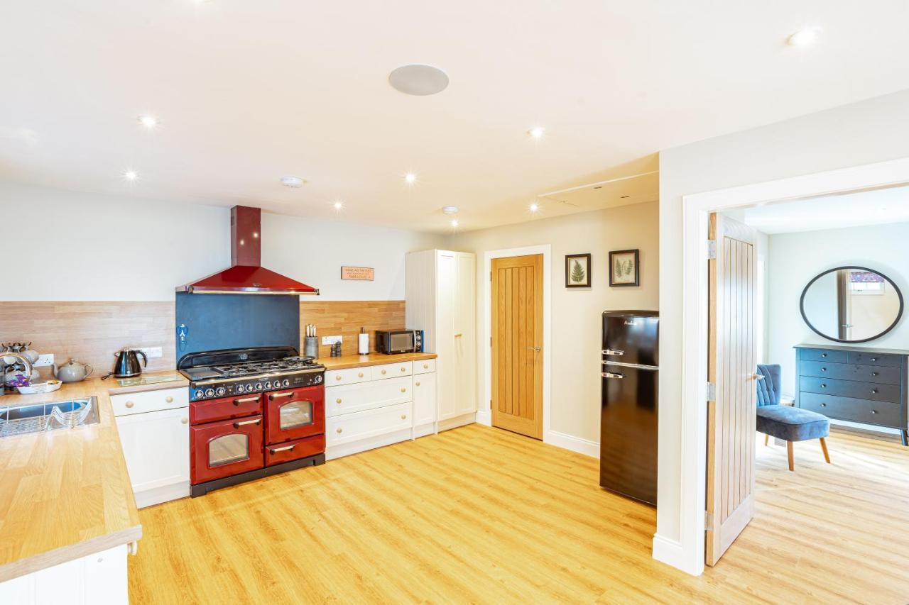 Sparrowhawk Cottage With Hot Tub Newton Stewart Exterior photo